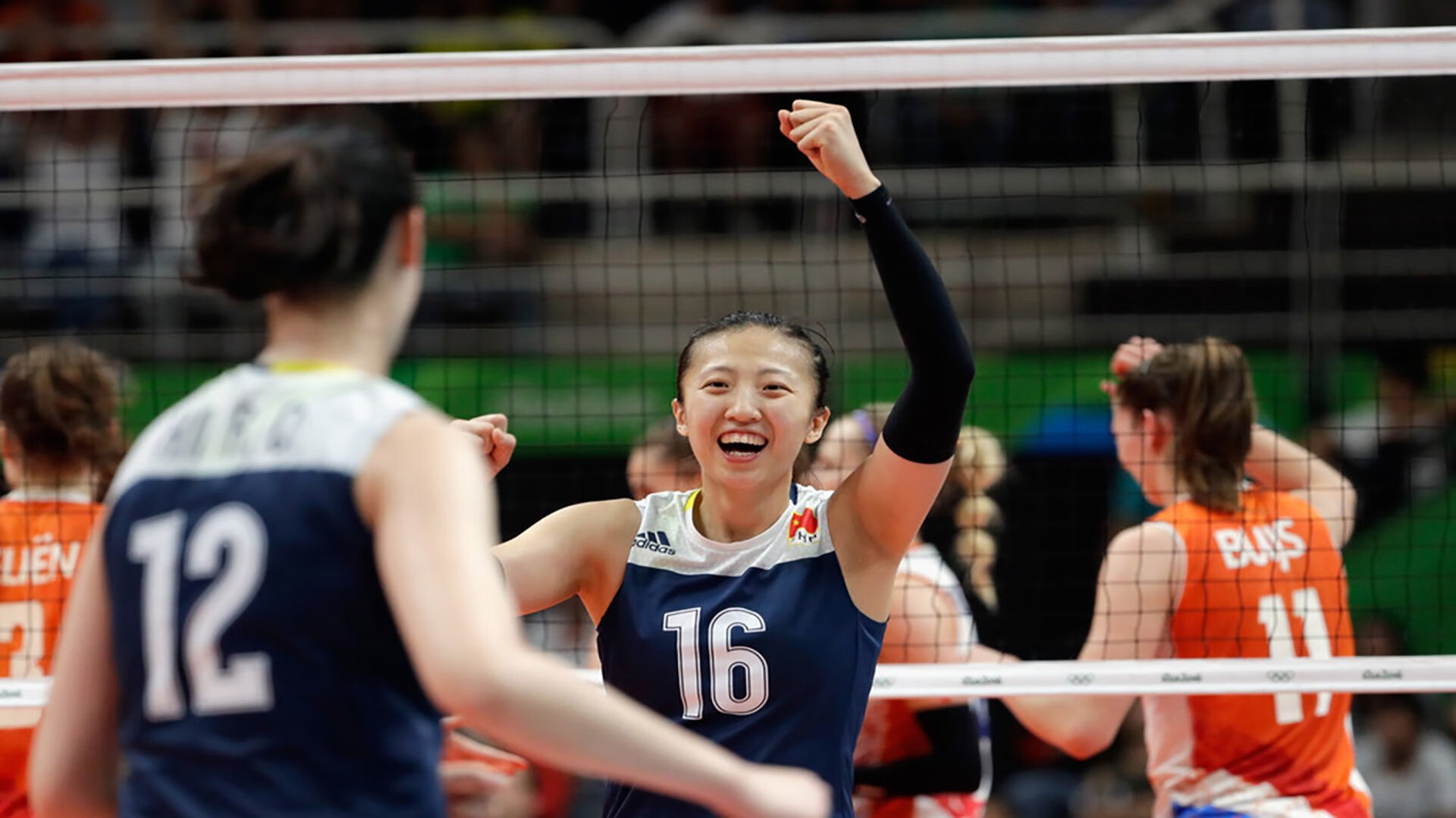 世界杯H组爆出冷门!斯洛伐克3-0横扫加拿大,德容天神下凡一战封神